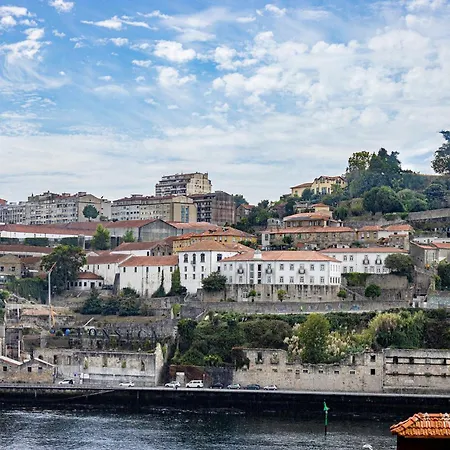 Riverville Apartamento *