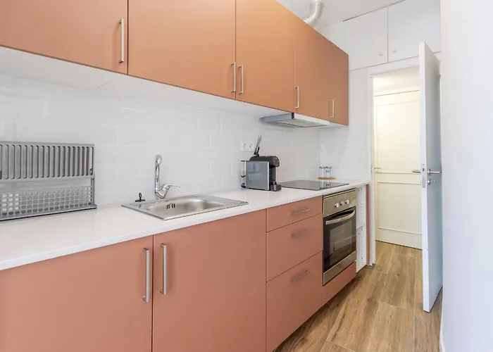 Riverville Apartment *