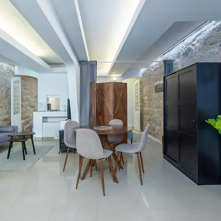 Riverville Apartment